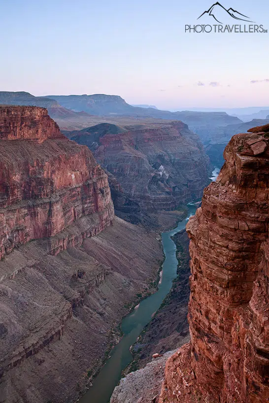 Der Blick vom Toroweap Overlook am Grand Canyon zur Blauen Stunde