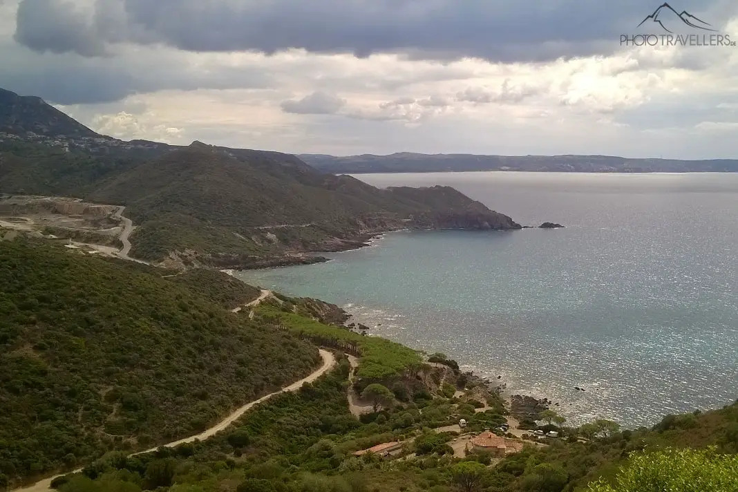 Ausblick von der Wanderung zum Pan di Zucchero auf Sardinien