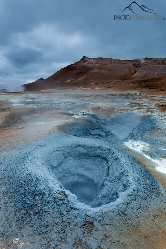 Kleiner Schlund im Geothermalgebiet Hverarönð