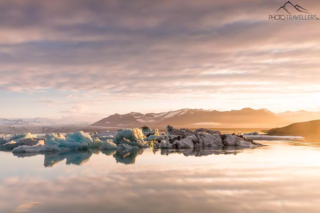 Der Sonnenaufgang an der Gletscherlagune Jökulsárlón
