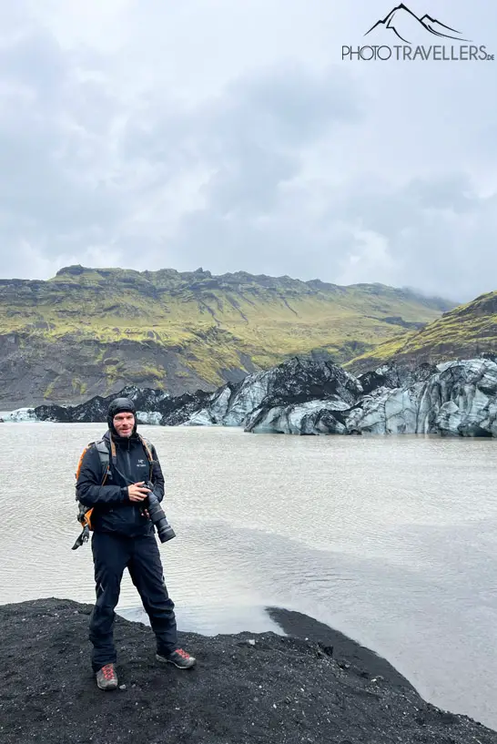 Flo vor der Gletscherzunge Sólheimajökull