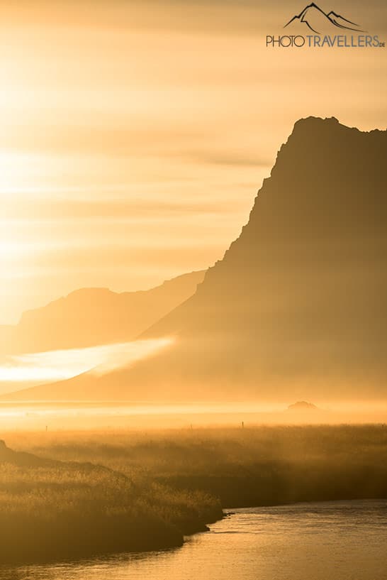 Ein Berg im Abendlicht auf der Halbinsel Snaefellsnes 