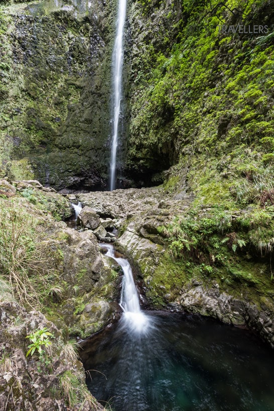 Der Wasserfall im Grünen Kessel auf Madeira