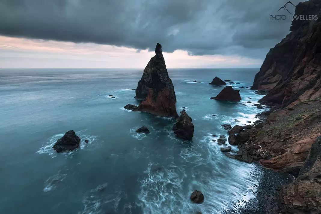 Die Felsformationen am Ponto de Vista auf Madeira