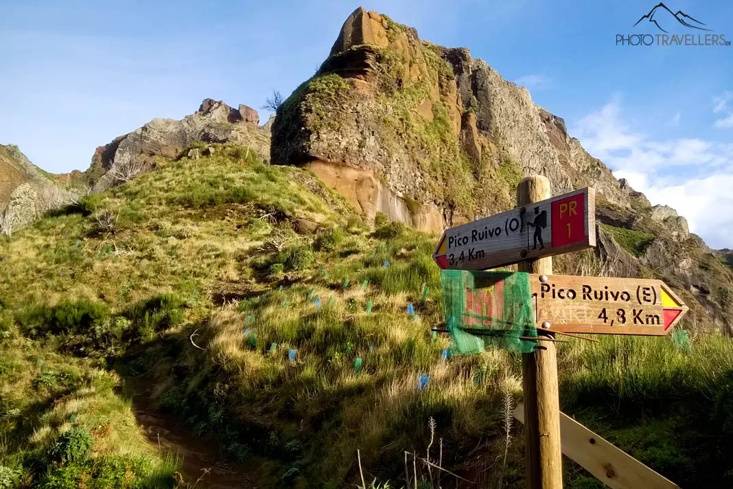 Ein Wegweiser am Pico das Torres