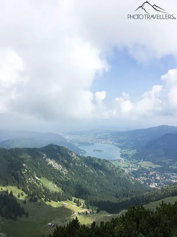 Der Blick vom Brecherspitz-Gipfel auf den Schliersee