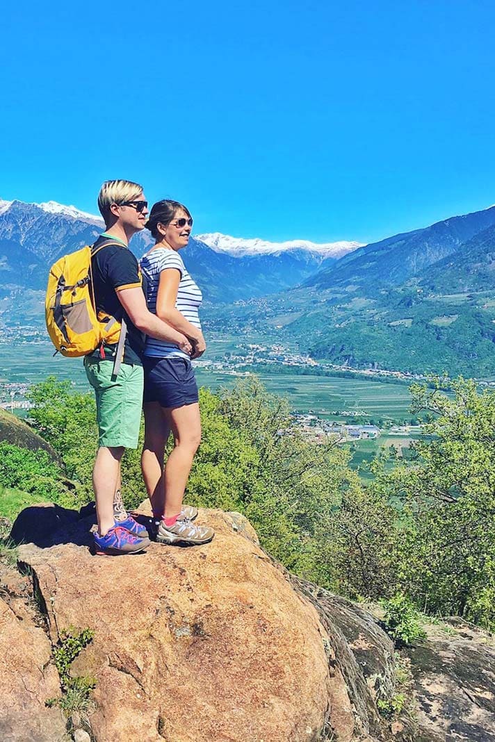 Jana und Christian von A Tasty Hike - die beiden haben auch eine kleine Überraschung. Doch dazu mehr im Interview