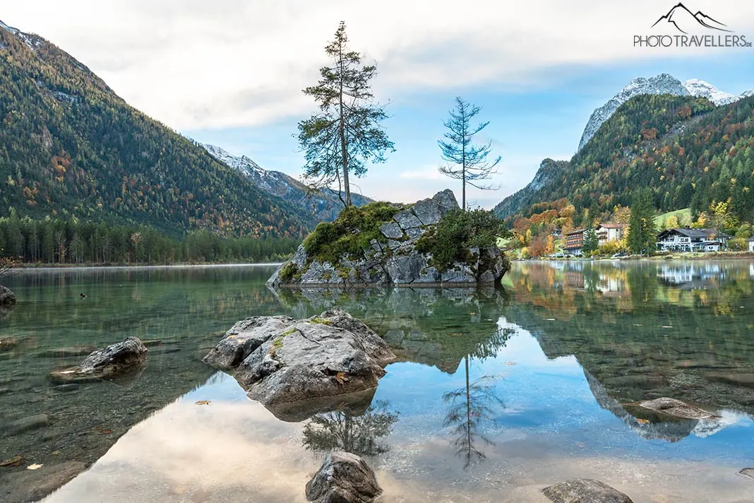 Der Blick über den Hintersee in Bayern, aufgenommen mit 23 Millimeter Brennweite an einer Vollformat-Kamera