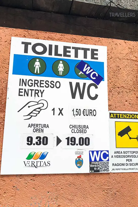 Eine öffentliche Toilette in Venedig, die Eintritt kostet