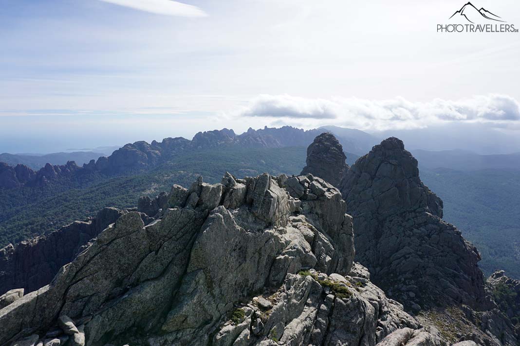 Der Ausblick vom Bavella-Turm III auf die Türme I und II