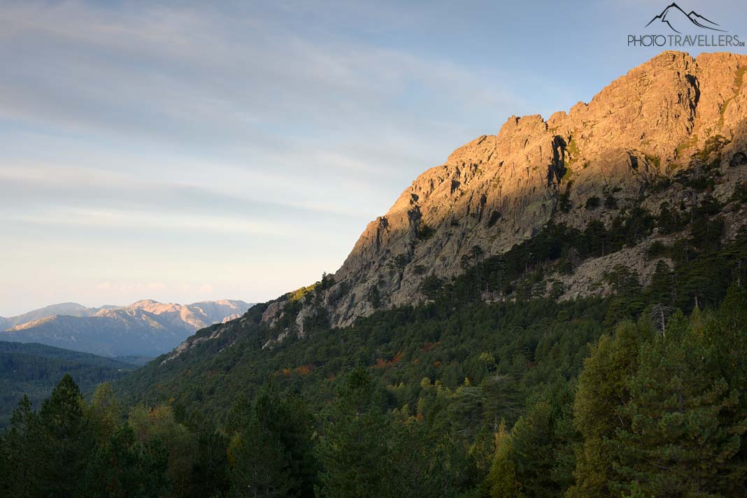 Angestrahlter Berg Col de Vergio