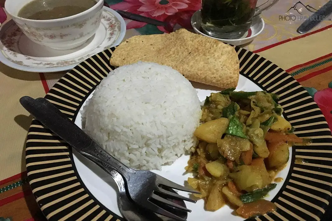 Dal Bhat - das typische Essen in Nepal