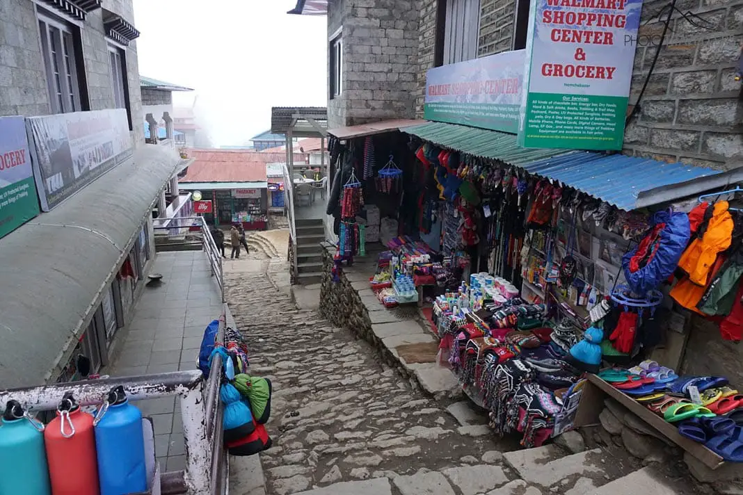 Geschäft in Namche Bazaar