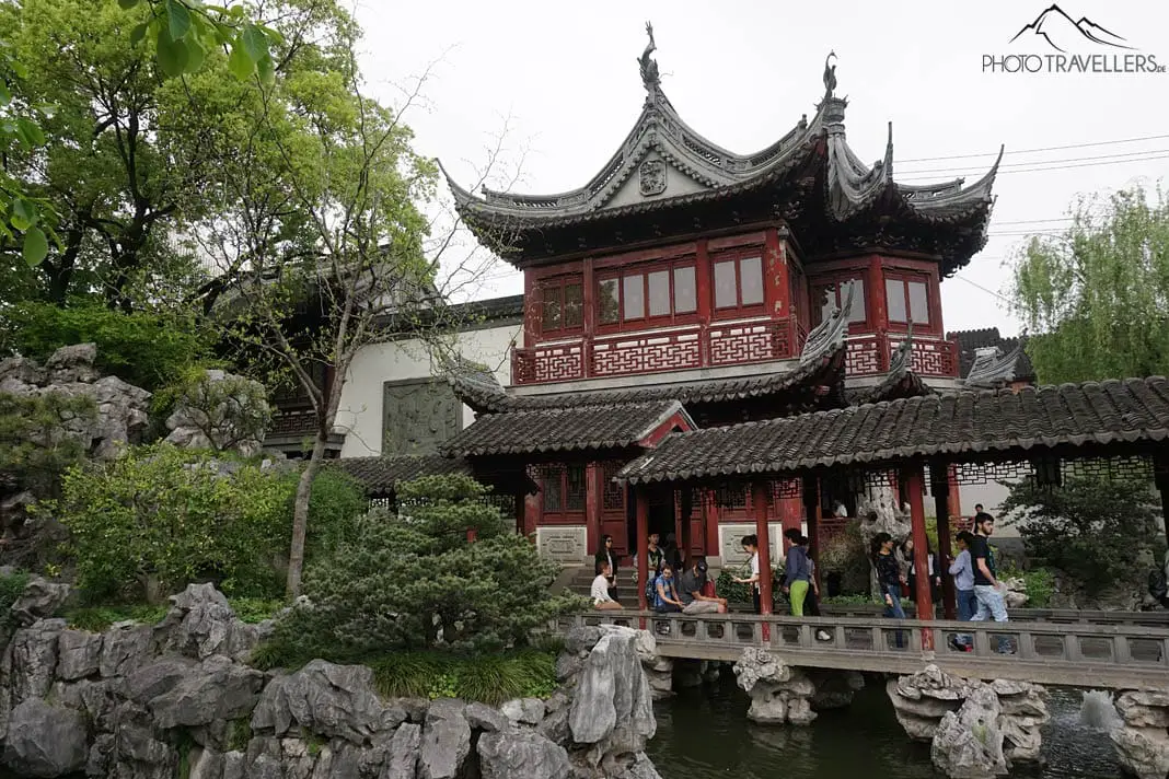 Pavillon und See im Yu-Garten