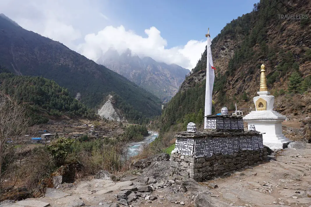 Stupa auf dem Weg nach Phakding