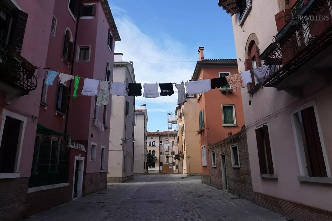 Laundry lines in Dorsoduro