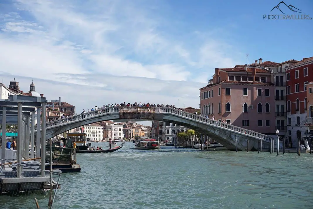 Die Brücke Ponte degli Scalzi ist eine Top-Sehenswürdigkeit in Venedig