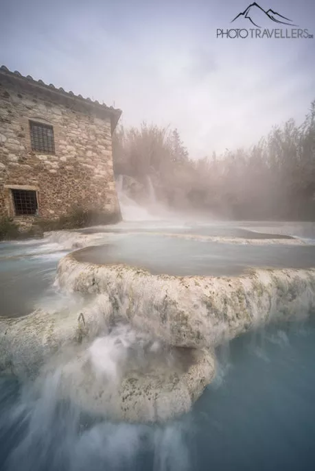 Ein Becken am Cascate del Mulino in Saturina