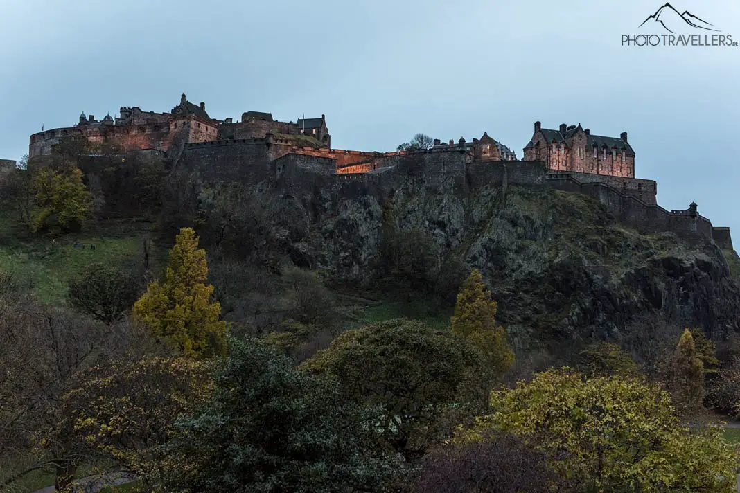 view of Edinburgh Castle by night