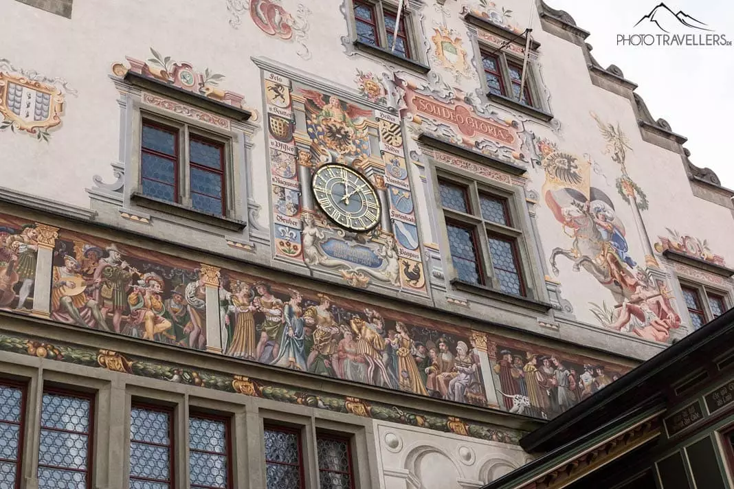 Die bunte Fassade vom Alten Rathaus in Lindau