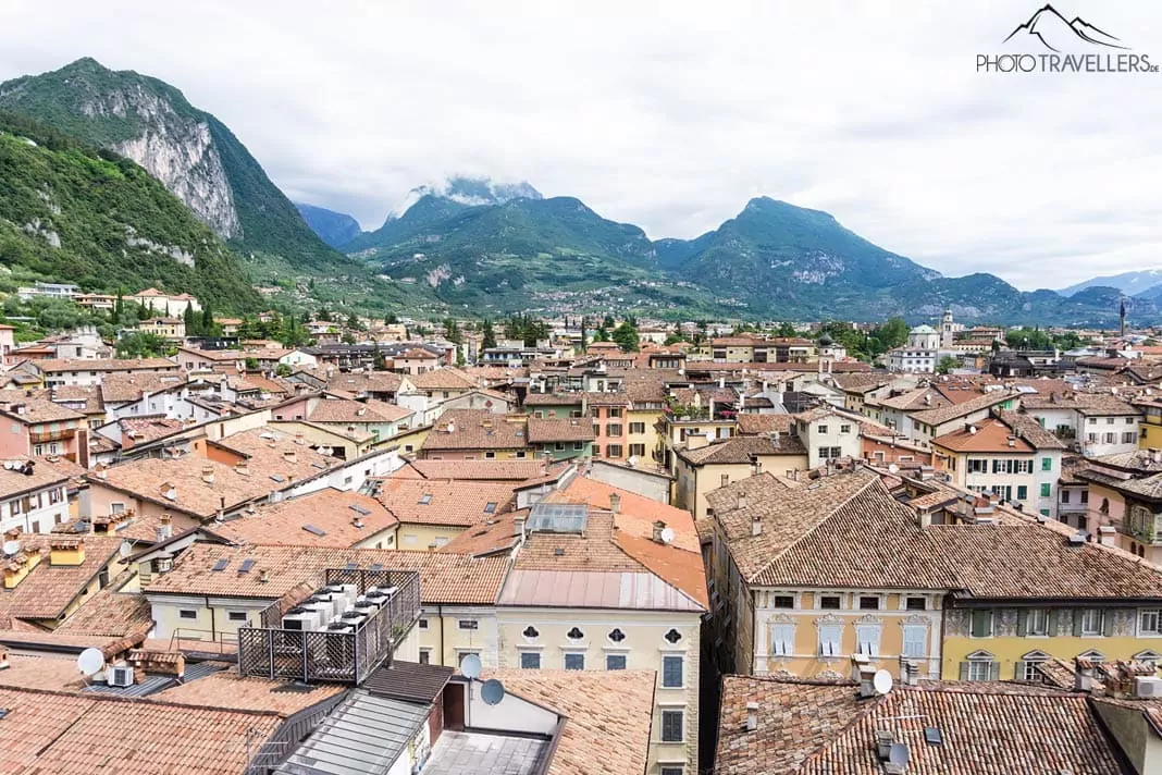 Blick über die Dächer von Riva del Garda
