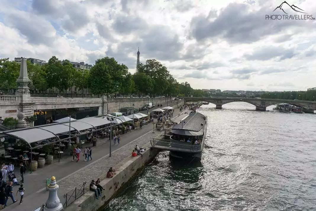 View on the banks of the Seine