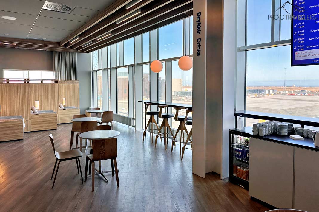 Ein Sitzbereich in der Icelandair Saga Lounge