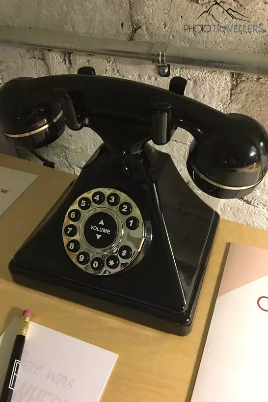 Retro-Telefon im Zimmer