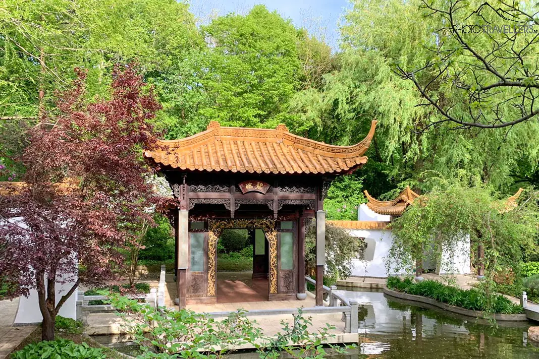 Ein asiatischer Pavillion im Westpark