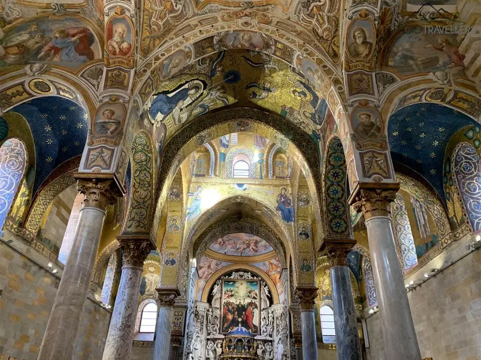 Blick in die Admiralskirche in Palermo