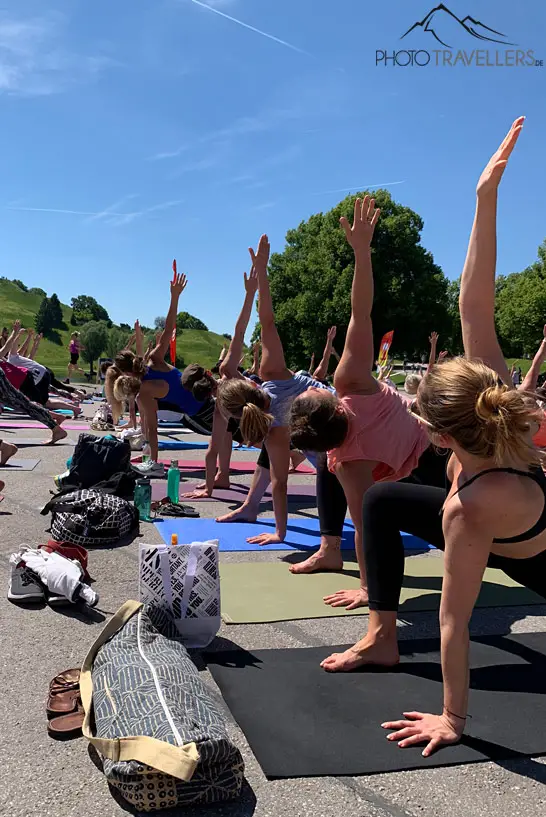 Yoga-Pose auf dem Wanderlust