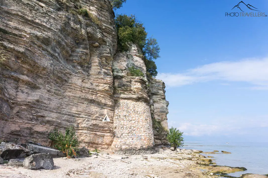 The steep cliffs on the coast of Sirmione on Lake Garda