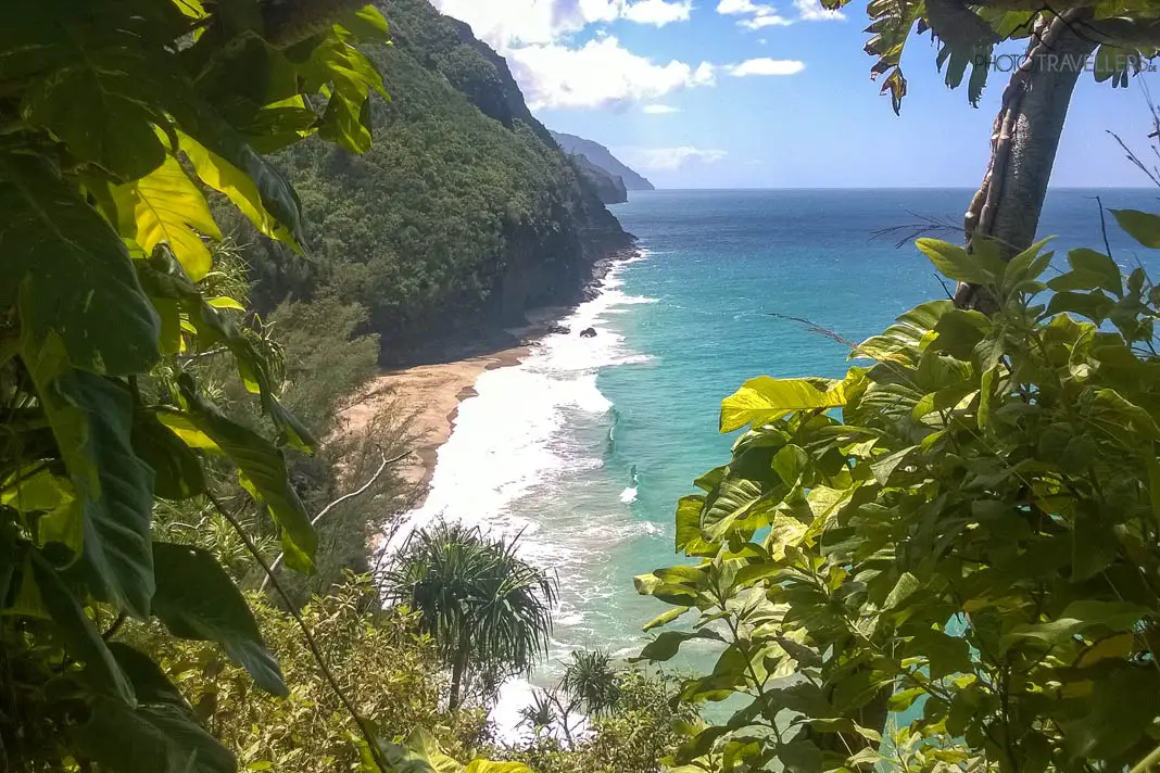 Der Blick auf den Hanakapiai Beach auf Kauai