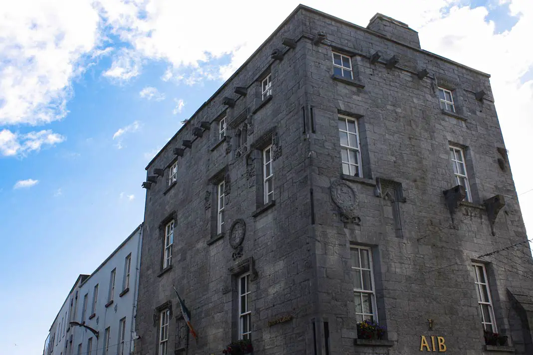 Das Lynch’s Castle gehört zu den Top-Sehenswürdigkeiten in Galway
