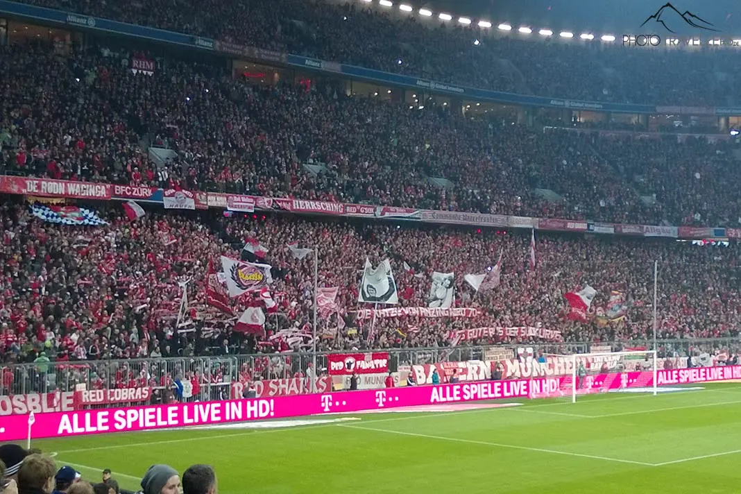 Bayern-Fans in der Südkurve der Münchner Allianz Arena
