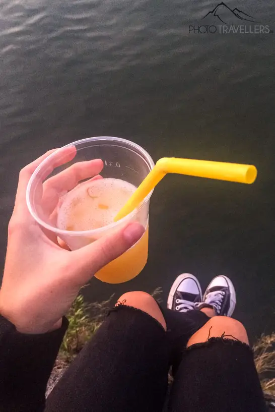 Cocktail-Trinken an der Donau
