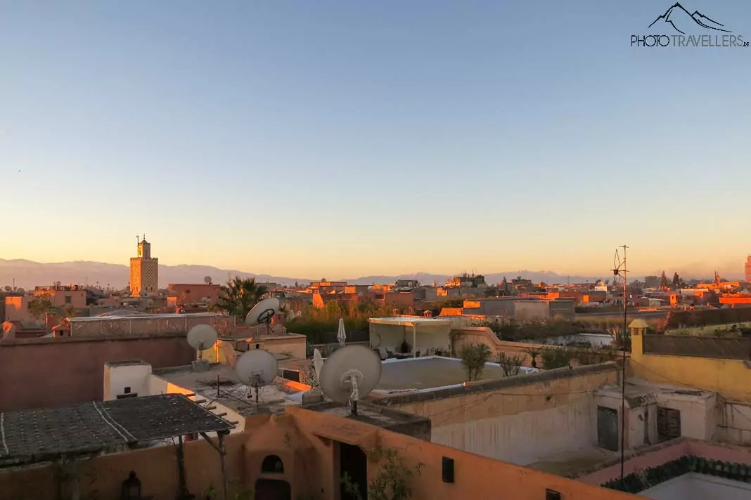 Blick auf das Atlasgebirge in Marrakesch