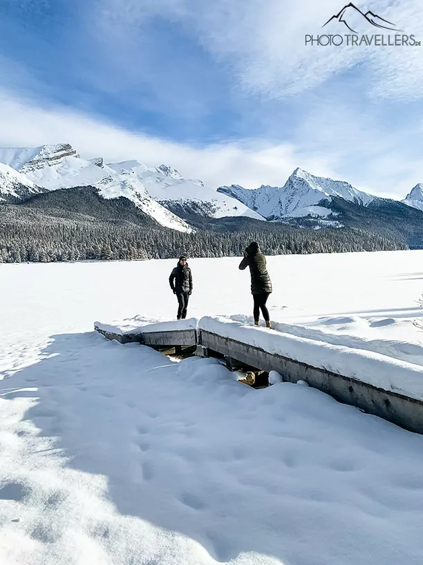 Ein Fotoshooting am zugefrorenen Maligne Lake