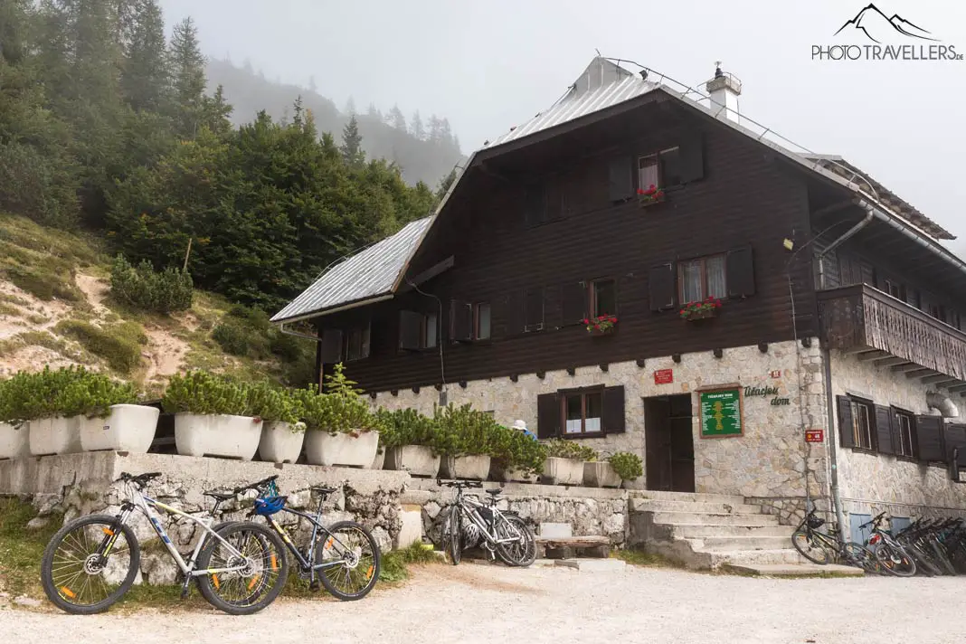 Die Tičar Lodge auf dem Vršič Pass