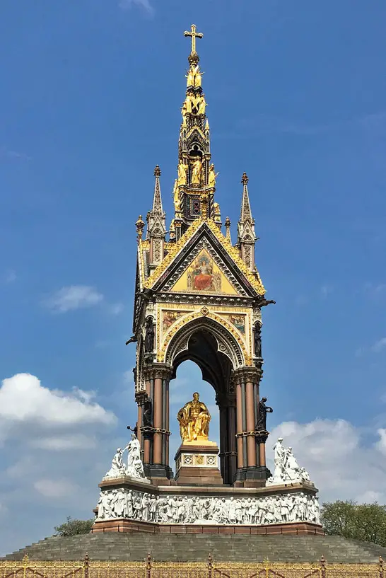 Das bekannte Albert Memorial im Kensington Gardens