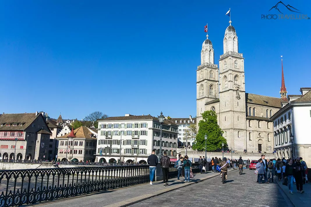 Das bekannte Grossmünster Zürichs ist eine Top-Sehenswürdigkeit