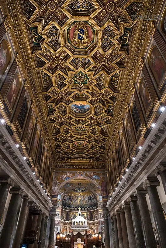 The ceiling of the Basilica di Santa Maria in Trastevere