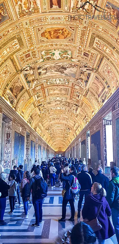 Einer der Gänge in den vatikanischen Museen