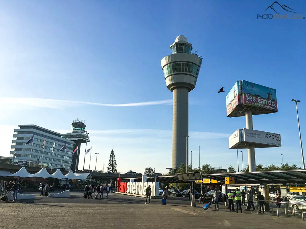 Der Tower des Flughafens Amsterdam Schiphol