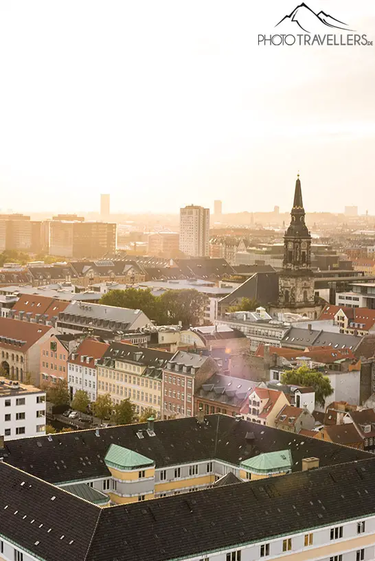 Der Ausblick von der Erlöserkirche und auf Christianshavn