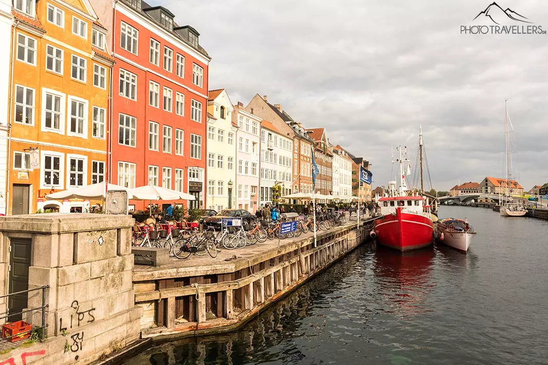 View of Nyhavn with its boats and cafés
