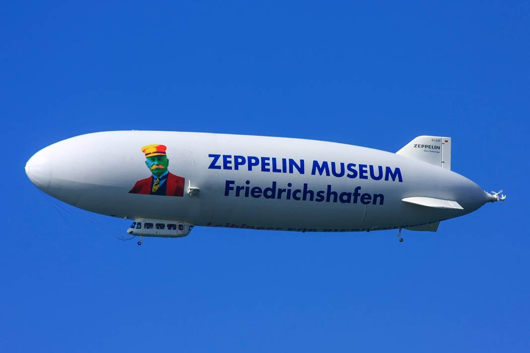 Der Zeppelin des Zeppelin Museums Friedrichshafen am Bodensee