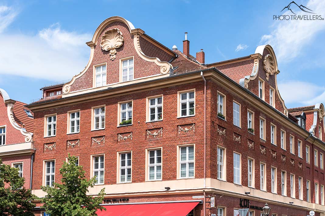 Ein rotes Backsteinhaus im Holländischen Viertel in Potsdam