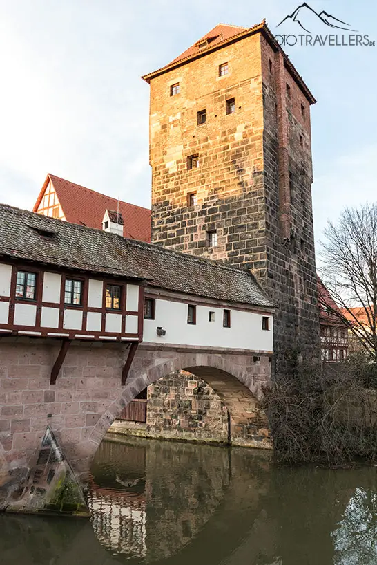 Der Henkersteg mit dem Wasserturm in Nürnberg