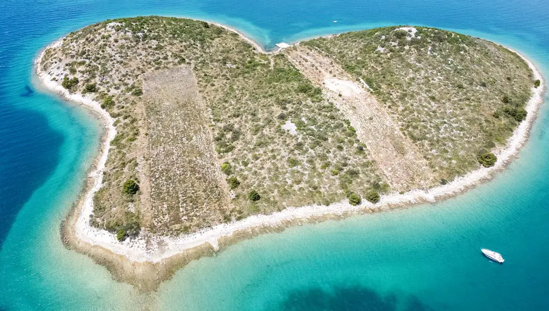 Die Herzinsel in Kroatien aus der Luft
